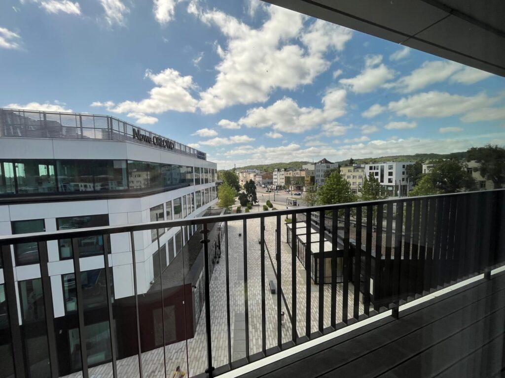Balkon lokalu na trzecim piętrze Tritum Business Park